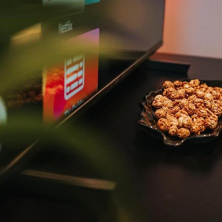 Circa17- Entire Apt, Free Parking, Gym, City Central & Free Netflix Bracknell Buitenkant foto