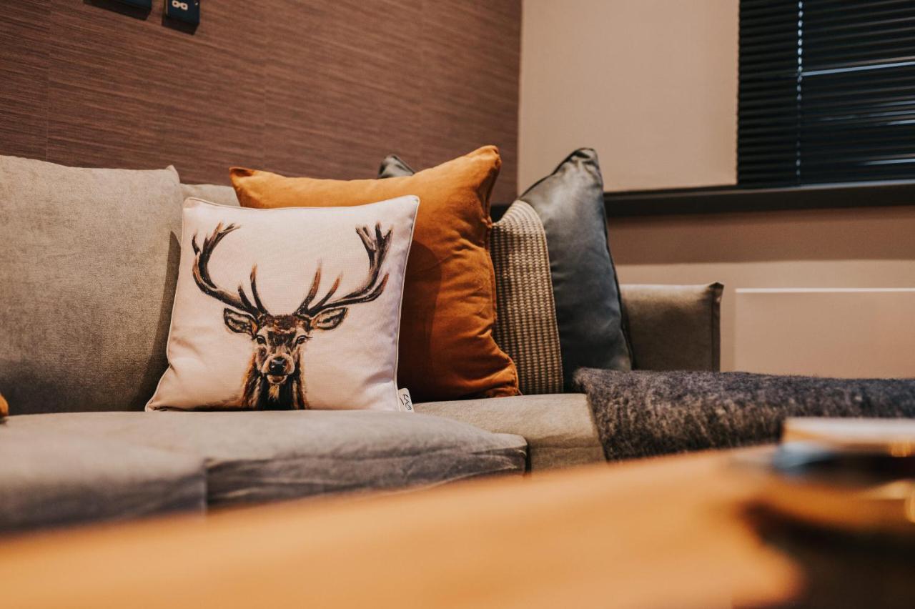 Circa17- Entire Apt, Free Parking, Gym, City Central & Free Netflix Bracknell Buitenkant foto