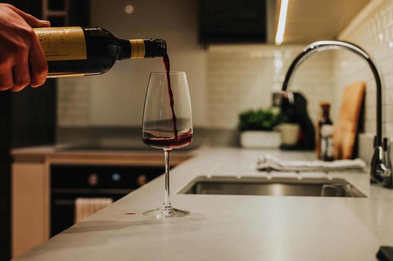 Circa17- Entire Apt, Free Parking, Gym, City Central & Free Netflix Bracknell Buitenkant foto