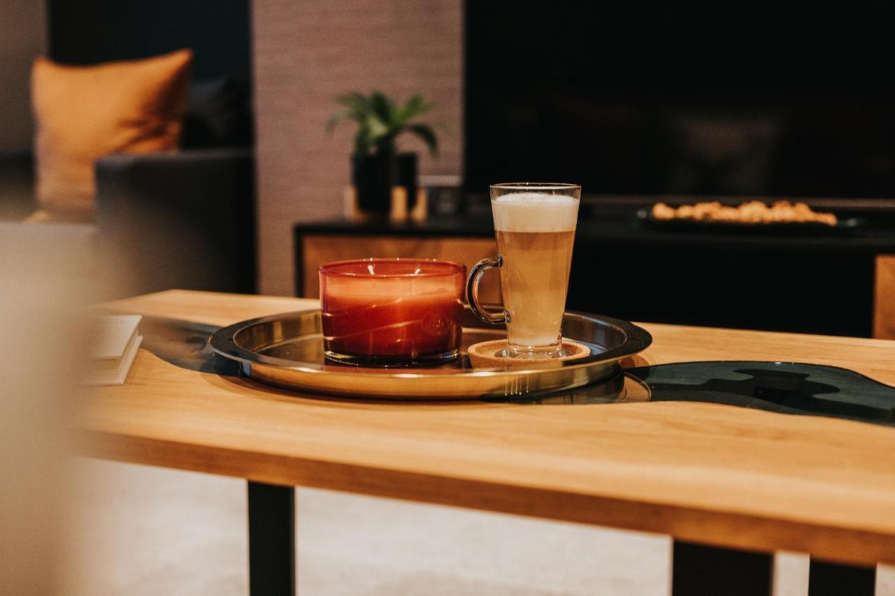 Circa17- Entire Apt, Free Parking, Gym, City Central & Free Netflix Bracknell Buitenkant foto