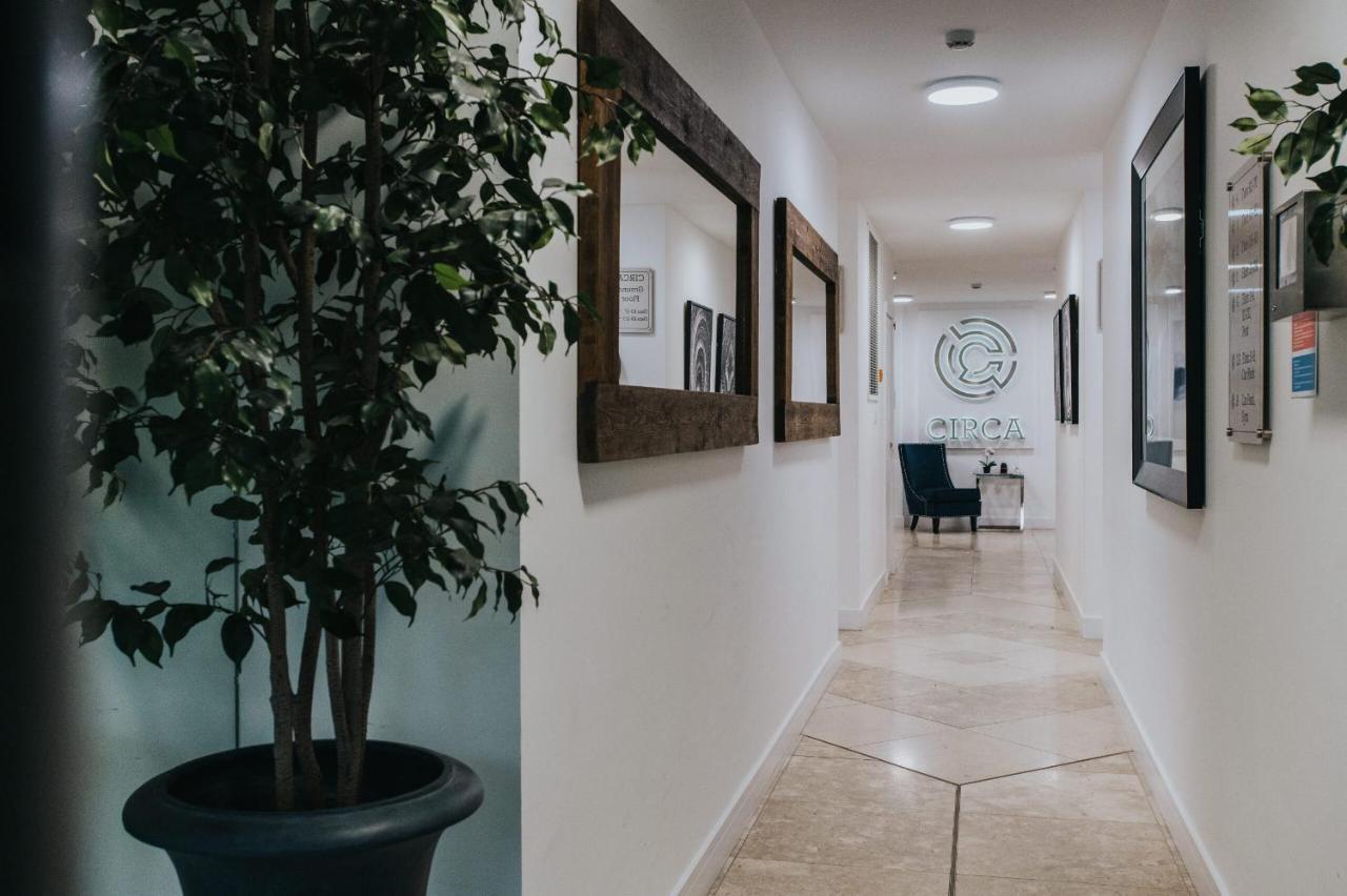 Circa17- Entire Apt, Free Parking, Gym, City Central & Free Netflix Bracknell Buitenkant foto
